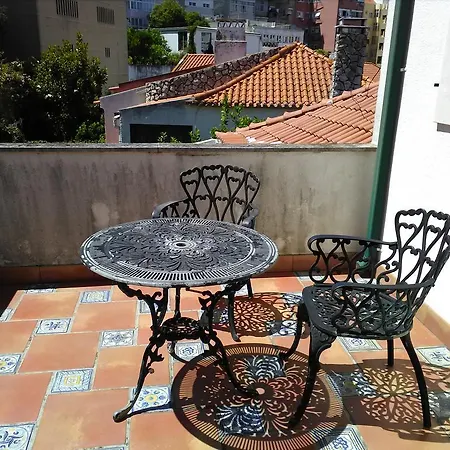 Louis Terrace House *
