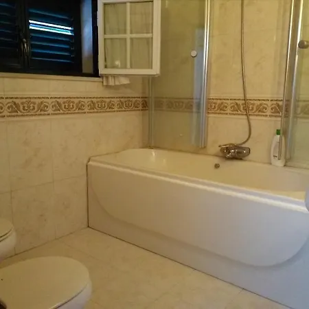 Louis Terrace House 리스본