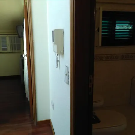 Louis Terrace House *