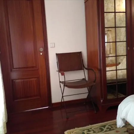 Louis Terrace House *